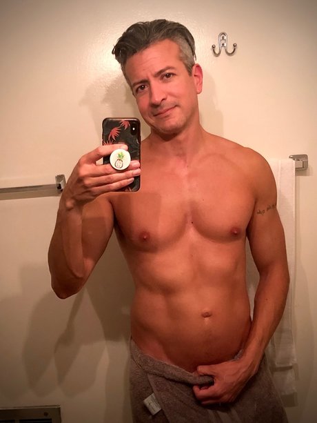 Naken lekkede OnlyFans-bilde av Nickropolis