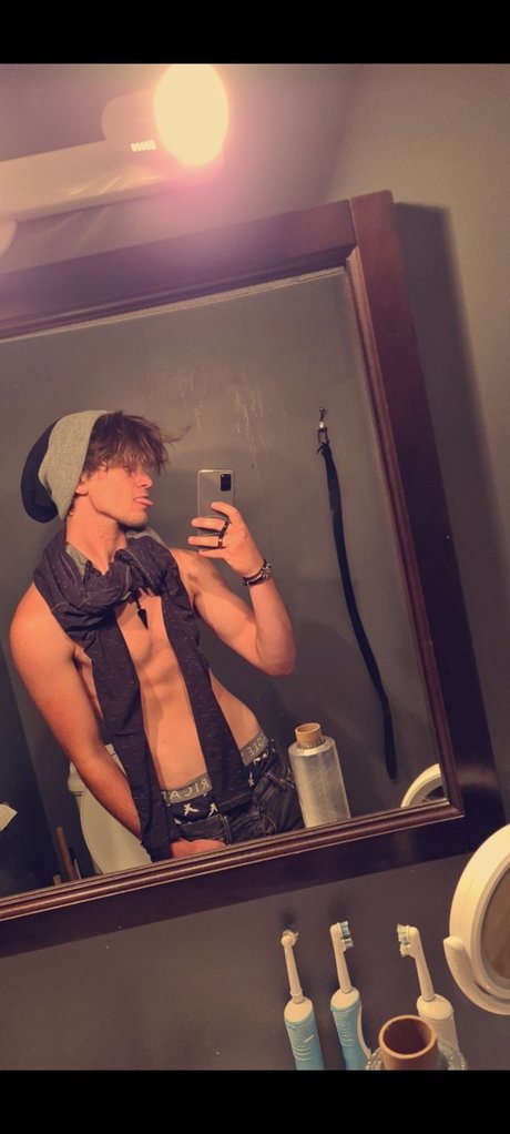 Nøgent lækket OnlyFans-billede af Nick Storm