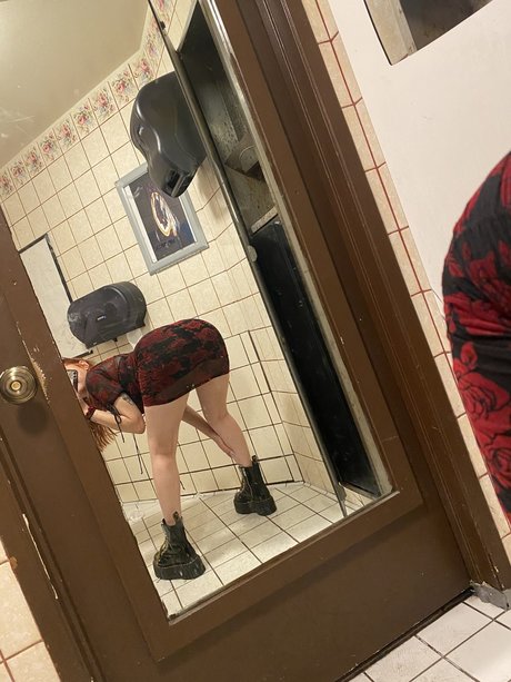 Naken lekkede OnlyFans-bilde av Rose