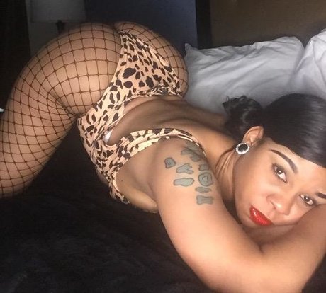 Naken läckt OnlyFans-bild av Bella Brinks