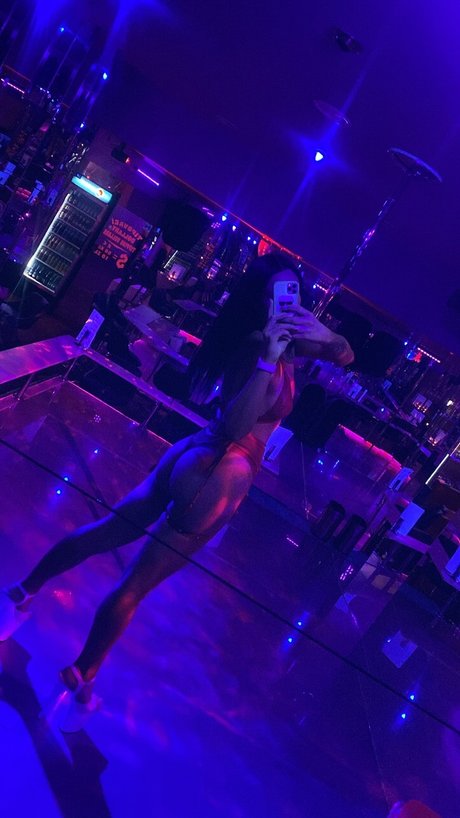 Naken läckt OnlyFans-bild av Natalie