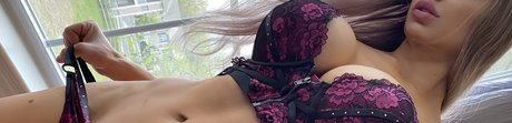 Nahá fotka uniklých OnlyFans od Azura Cosplay  Exclusive Onlyfans
