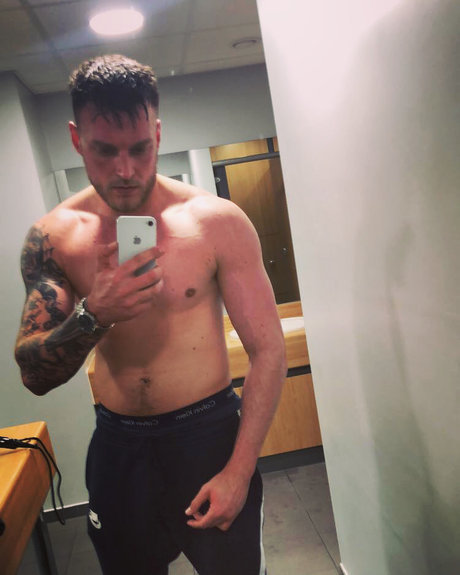 Naken lekkede OnlyFans-bilde av Ash