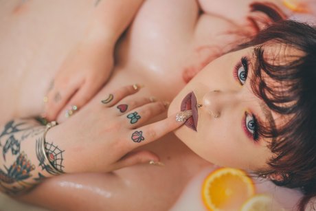 Naken lekkede OnlyFans-bilde av B