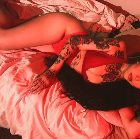 Alaston vuotanut OnlyFans-kuva Whisper