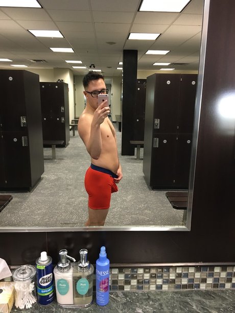 Alaston vuotanut OnlyFans-kuva Alexsalomon