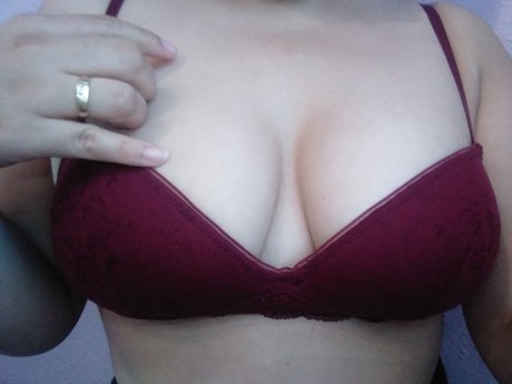 Naken läckt OnlyFans-bild av Amaia