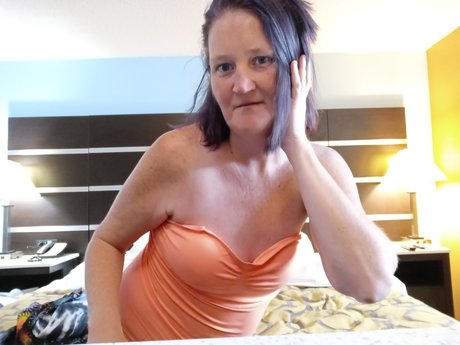 Nahá fotka uniklých OnlyFans od Sexy Housewife 15