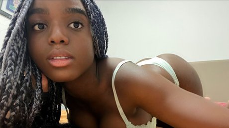 Naken läckt OnlyFans-bild av Niky 