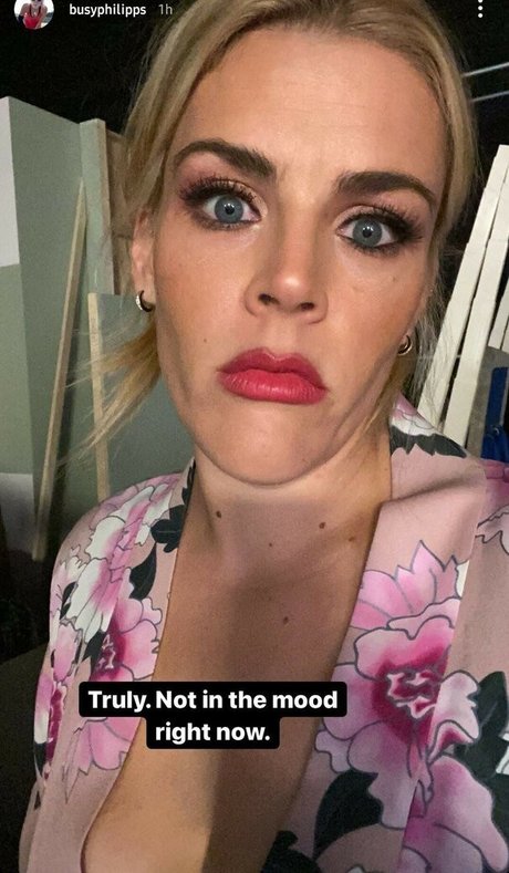 Nahá fotka uniklých OnlyFans od Busy Phillips
