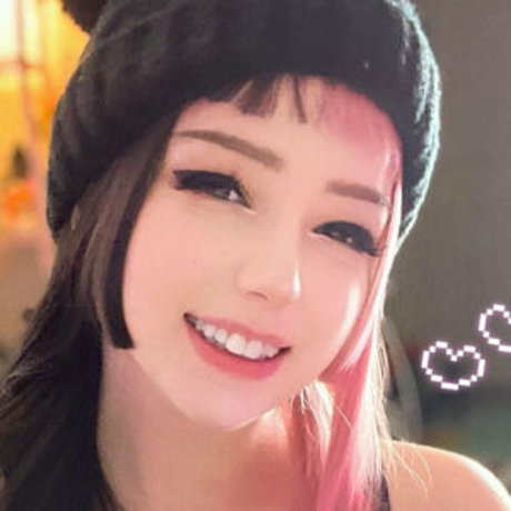 Naken lekkede OnlyFans-bilde av Freepuppii