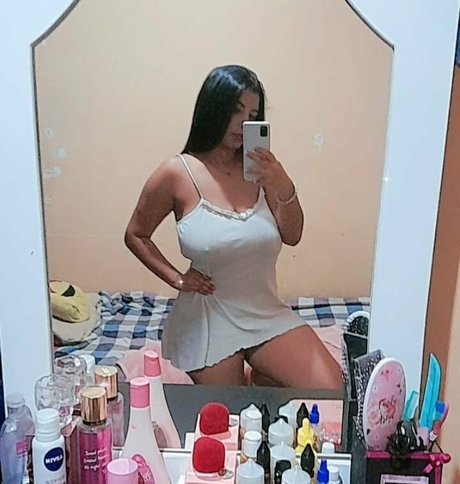 Naken lekkede OnlyFans-bilde av Marilsalopez98