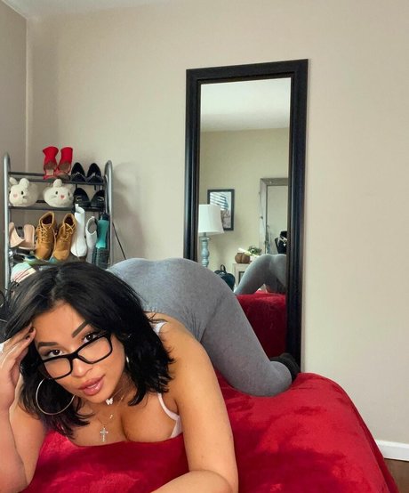 Обнаженная фотография утечки OnlyFans от Elizabeth