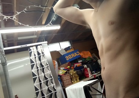 Naken lekkede OnlyFans-bilde av Hothunter