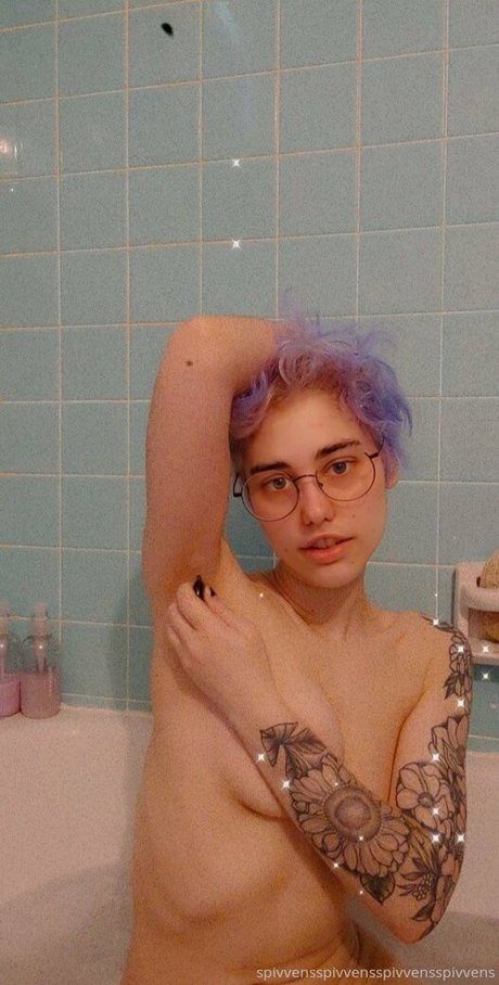 Naken läckt OnlyFans-bild av Spivvens