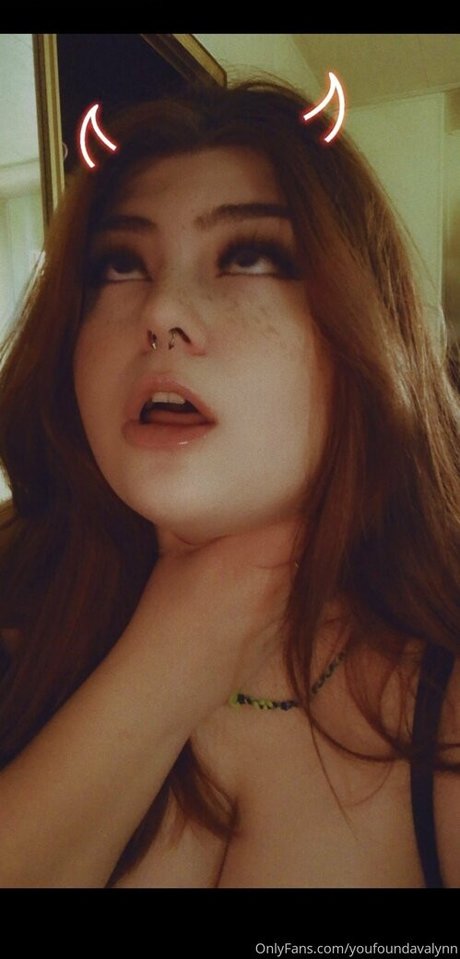 Nahá fotka uniklých OnlyFans od Youfoundavalynn