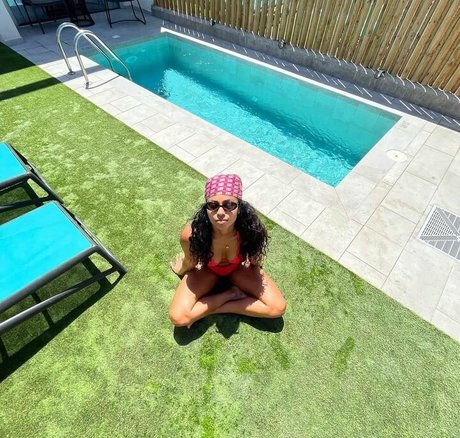 Nia Correia Ot