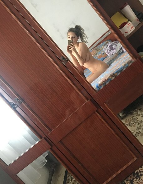 Naken lekkede OnlyFans-bilde av Evaelfie