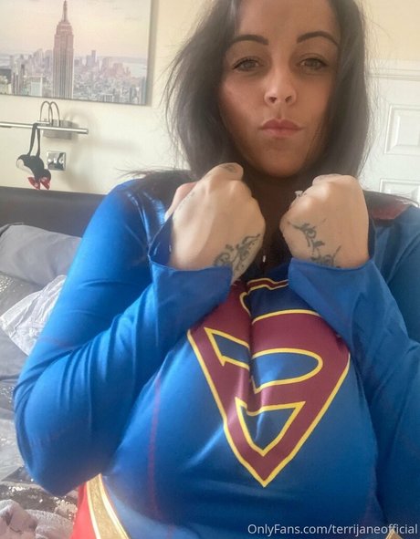 Terrijaneofficial