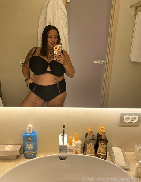 Terrijaneofficial