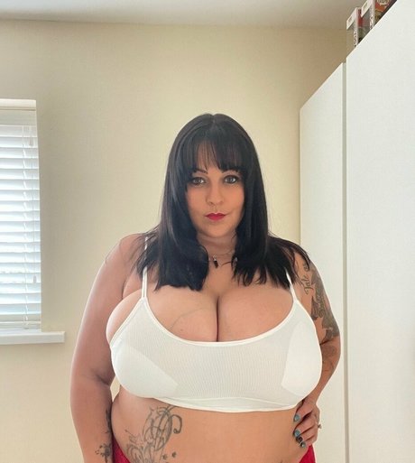 Terrijaneofficial