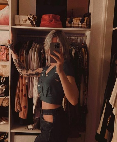 Nahá fotka uniklých OnlyFans od Gabi Cattuzzo
