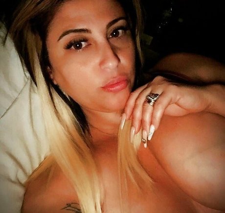 Deniapettessen OnlyFans 유출 누드 사진