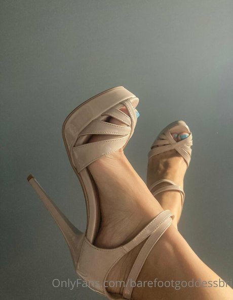 Barefootgoddessbri
