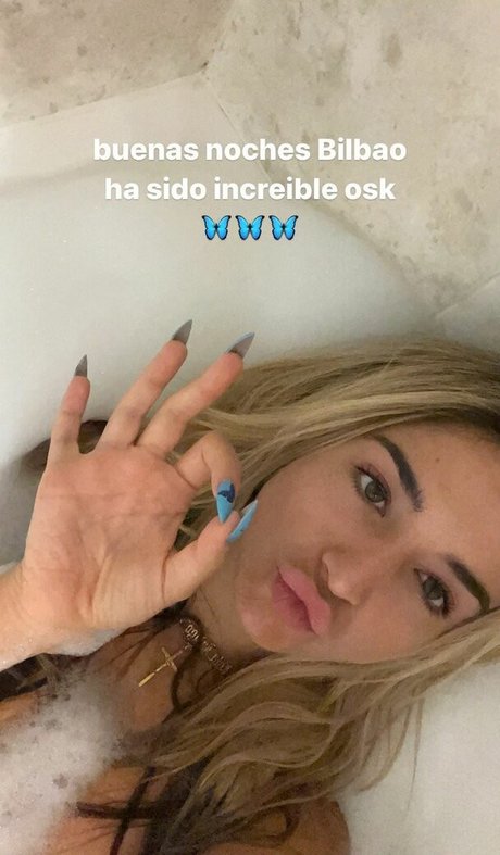 Nahá fotka uniklých OnlyFans od Lola Indigo