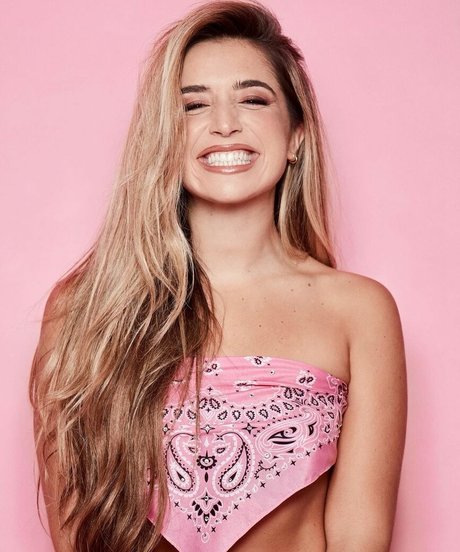 Lola Indigo
