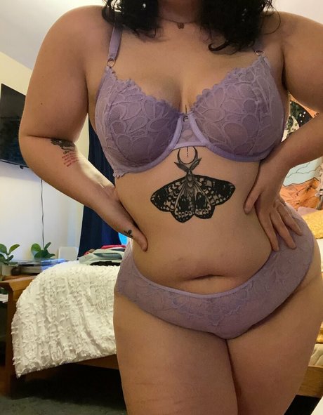Naken lekkede OnlyFans-bilde av Zeldaandzion