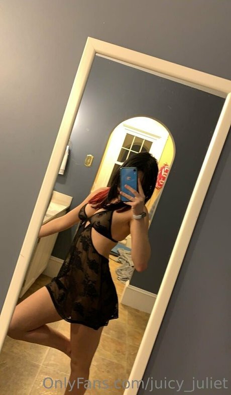 Alaston vuotanut OnlyFans-kuva Juicyjuliet