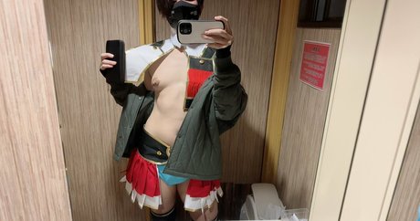 Naken lekkede OnlyFans-bilde av Kimonipple