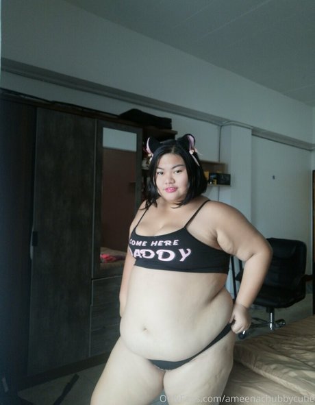 Nøgent lækket OnlyFans-billede af Ameenachubbycutie