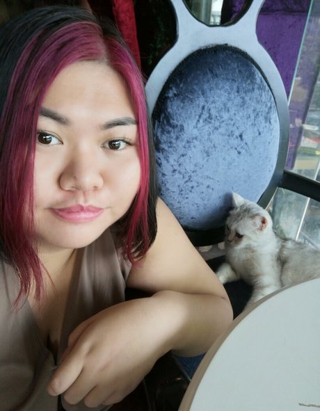 Naken läckt OnlyFans-bild av Ameenachubbycutie