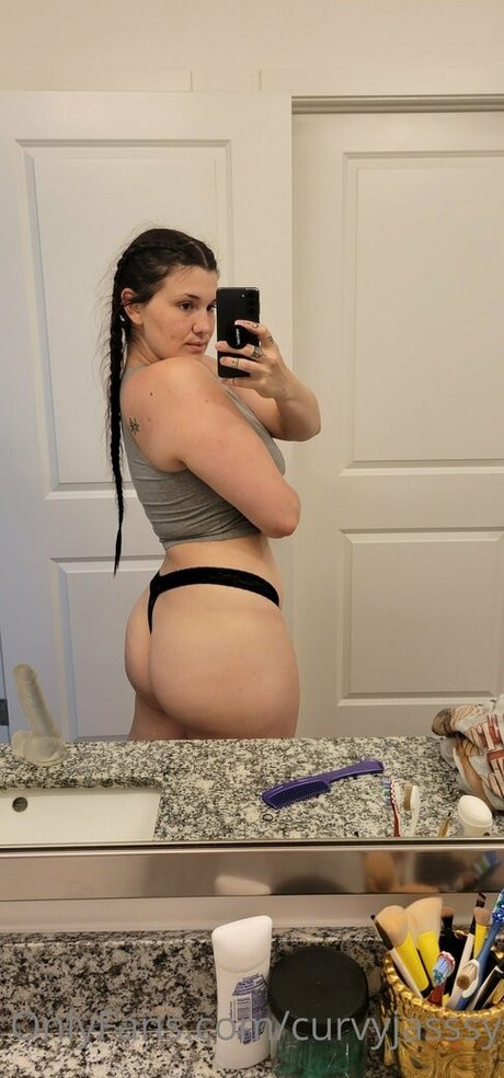 Curvyjasssy