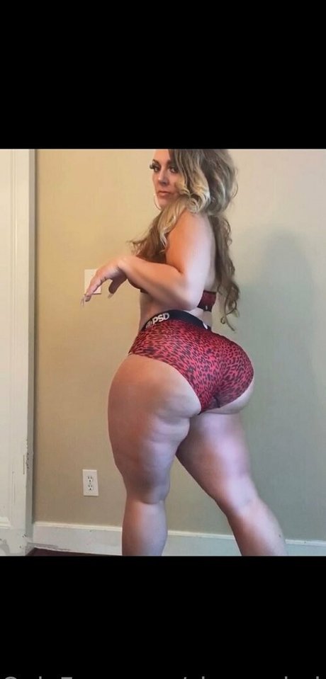 Foto desnuda filtrada de OnlyFans de Sharreebabyy