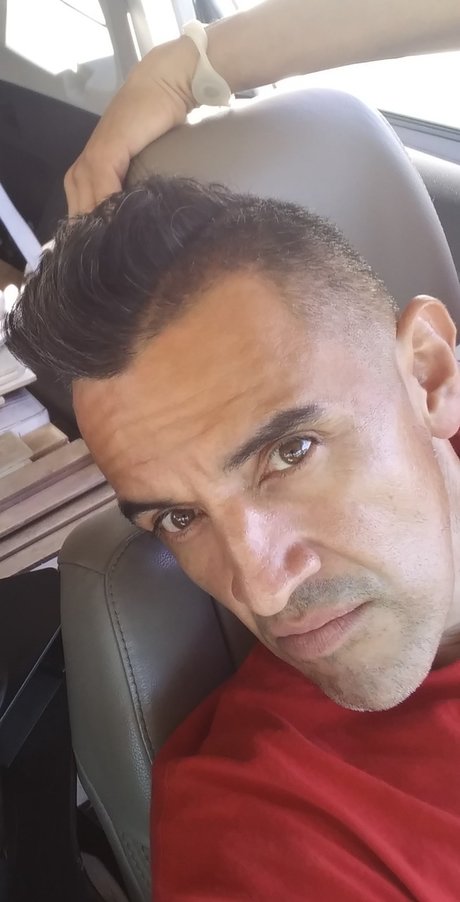 Naken läckt OnlyFans-bild av Efren Garcia