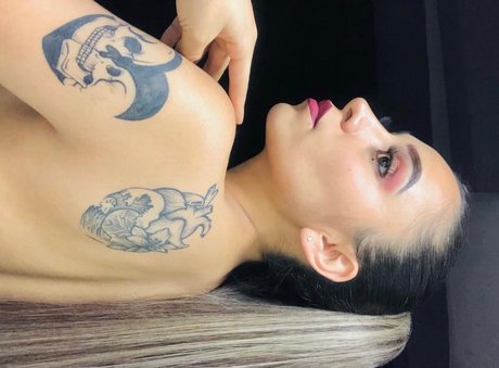Naken lekkede OnlyFans-bilde av Nygv