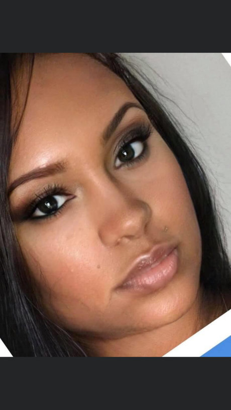 Naken lekkede OnlyFans-bilde av Chi