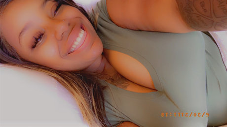 Naakte gelekte OnlyFans-foto van Asia 