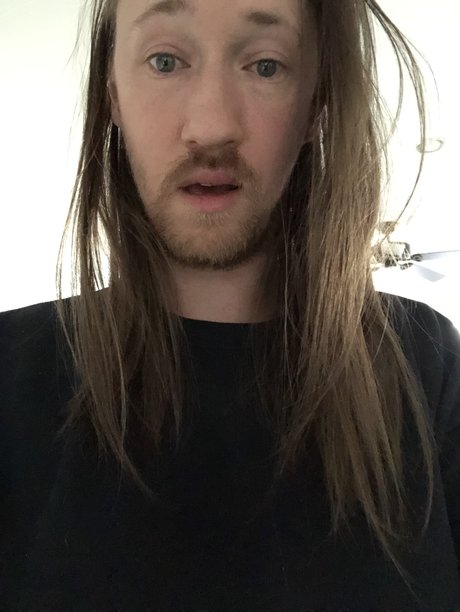 Naken lekkede OnlyFans-bilde av Notlagom