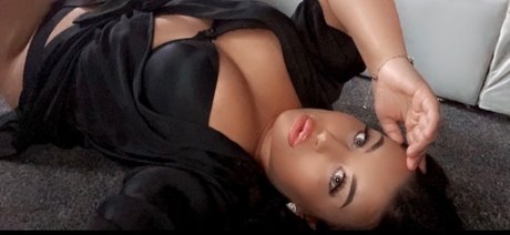 Naken läckt OnlyFans-bild av Angel