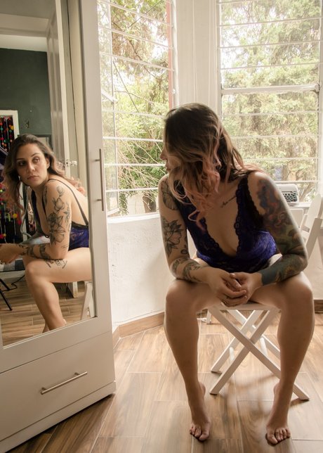 Naken lekkede OnlyFans-bilde av Karla Aquino Cuevas