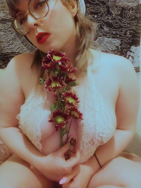 Naken lekkede OnlyFans-bilde av Moxie Mayhem
