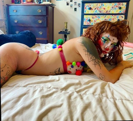 Naken lekkede OnlyFans-bilde av Birdie