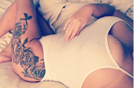 Naken läckt OnlyFans-bild av Lee Elizabeth