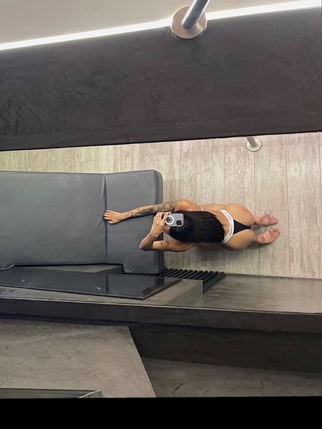 Foto nua vazada do OnlyFans de Agustina Cubas
