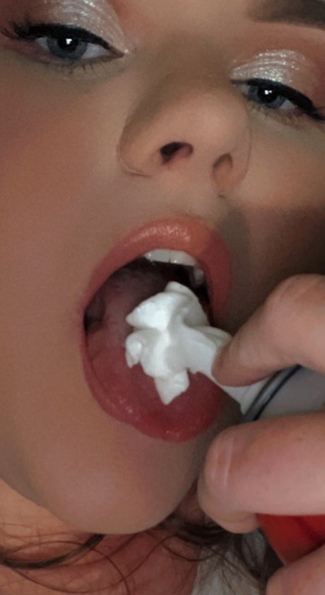 Naken lekkede OnlyFans-bilde av A 