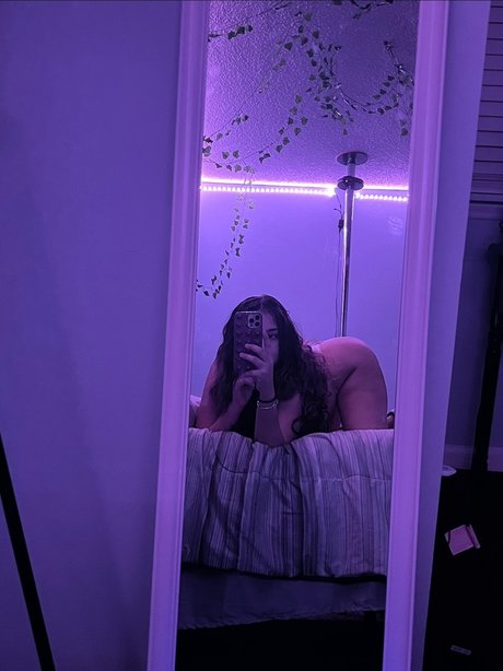 Naken lekkede OnlyFans-bilde av Spicylatina